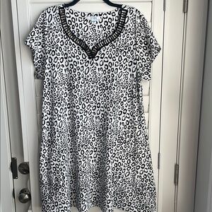 Go Softly women's black & white animal print a-line pocket patio dress